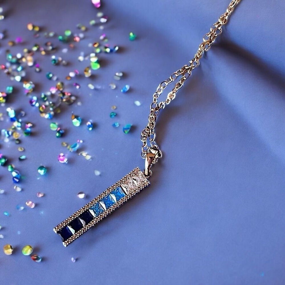 ‼️RARE‼️🎸Vince Comuto🎸🔥NWT🔥Blue Ombré CZ Necklace